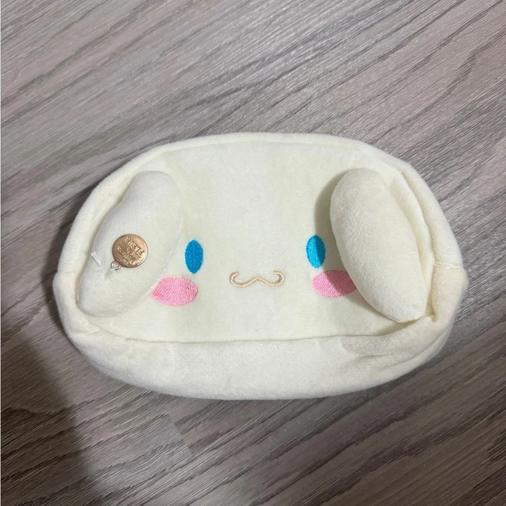 Maison de Fleur Cinnamoroll Sanrio White Plush Zippered Pouch Bag Anime & Manga